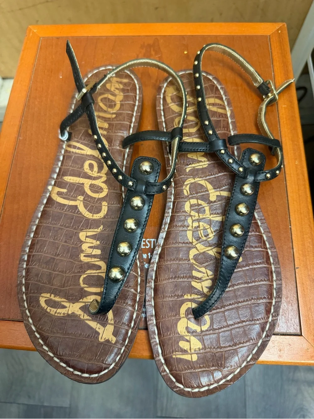 Sam Edelman Women’s Black Studded T-Strap Thong Sandals. Size: 9